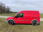 Prodm spolehlivou dodvku Ford Transit Connect 1.8 TDi
Auto bez investic, bez koroze v dobrm stavu, drobn kosmetick vady. 
Najeto 112 000 km.
Rok vroby 2008
66 kW
Spoteba 6,5 l
Lon plocha 200 cm
Rozvody hotov.
Vyitn vstiky.
Doplnn kl ...