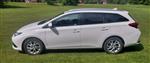 Toyota Auris kombi, 1,6 Valvematic Active Trend +, 97 kW, r.v. 9/2015, v provozu 11/2015, 145500 km, STK do 1. 11. 2025, bl, benzn, 6ti rychlostn pevodovka, 16 disky kol z lehkch slitin. Vbava: tempomat, omezova rychlosti, ABS, ESP, protiskl ...